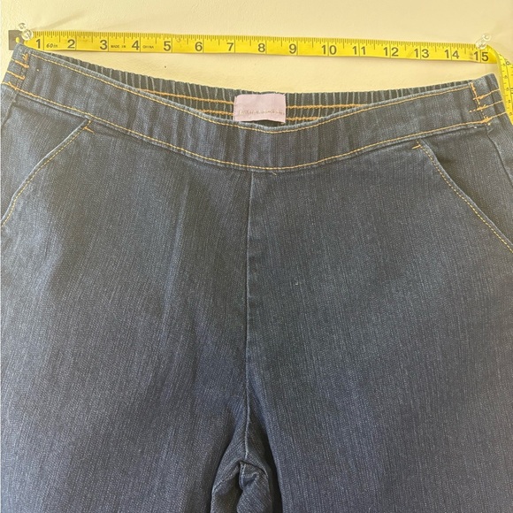 Laura Scott - Picture 8 of 14